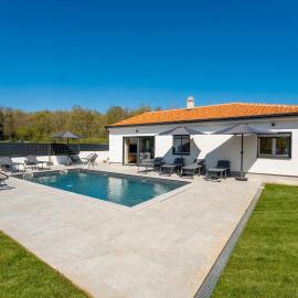 Villa Doris by Briskva, hotel a Kringa
