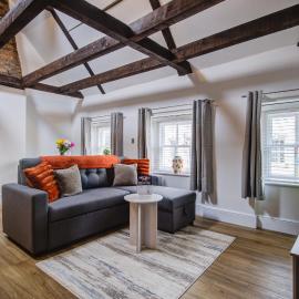 Modern 1 Bed - Beams - Parking