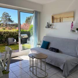Appartement une chambre, jardin, tennis et piscine