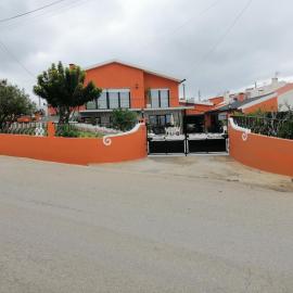 Casa EVA, Hotel in Lourinhã