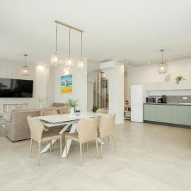Luxury 3 bedroom villa with Private pool, jacuzzi and sea view