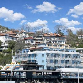Lotos Hotel, hotel in Baltsjik