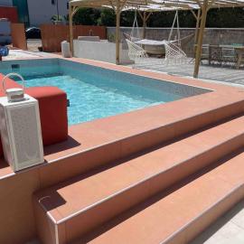 Spacious house with swimming pool 10 min from Avignon