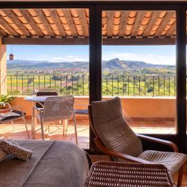 Loft con chimenea y terraza con vistas - Cal Caterino, hotel u gradu Montsonis