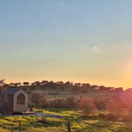 Bolota & Azeitona Retreat by Tiny Away, hotel u gradu Montemor-o-Novo