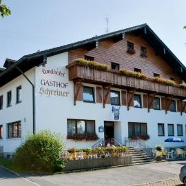 Landhotel-Gasthof-Schreiner, hotel v destinaci Hohenau