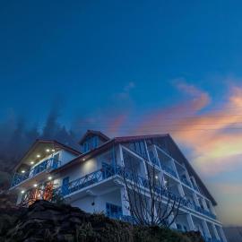 The Blue Mont Sojha Jibhi, hotel in Shoja