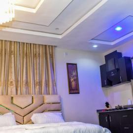 Skye Palace Apartment - Signature Suite โรงแรมในอาคูเร