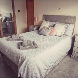 Near beach - Garden - Pets - Parking - Sleeps 4