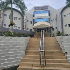 Hotel Izzy Stay, hotelli kohteessa Maputo