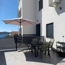 Apartment Gabrijel, hotel in Okrug Gornji