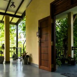 Spacious 2 Bedroom Apartment with Lake View