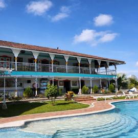 Aero Glamping Hotel Pereira, hotel v destinaci Pereira