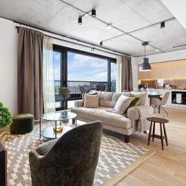 Spacious 2-Bed Penthouse with Large Balcony in Tottenham, hotel i London