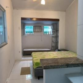Casa inteira 4 pessoas, 2 quartos, suite ar, 2 banheiros, home office, estacionamento, próx praia Itaúna
