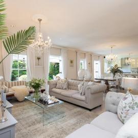 Luxury Constantia Escape with Garden and Garages