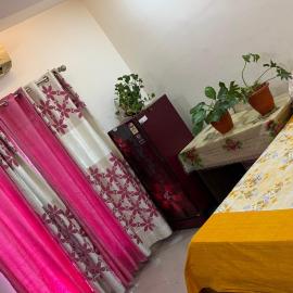 VISHNOO STAYS Sunny Morning Room, hotel in Nawāgaon
