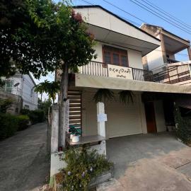 ห้องพักรายวันถนนท่ากว๊าน Takwan Daily Home