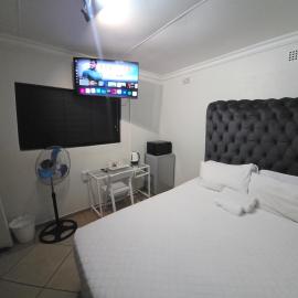 Cjabaledi Guesthouse, Hotel in Centurion