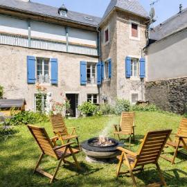 Le Vieux Cèdre, Garden & Woodfire
