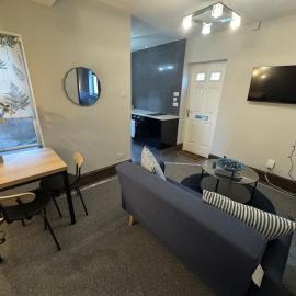 Cute apartment close to city centre, hotel v destinaci Derby