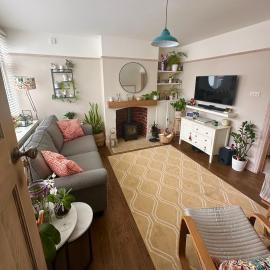 Spacious Family Home with garden, EV charger & Gym, hotell sihtkohas Trowbridge