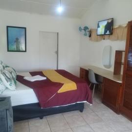 J&J Paradise Guesthouse
