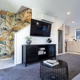 Front Row Loft - 5 Min to One NZ Stadium, 2BR