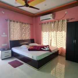 North Queen, hotel in Lataguri