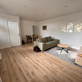 Charmant Appartement 2 pièces avec Terrasse, local vélo