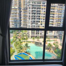 2 Giường view Bể bơi Family Room with Pool view, hotel in Long Bình