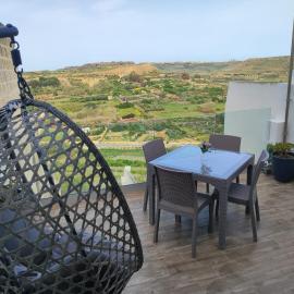 Ta' Frangisku - modern apartment overlooking valley with distant seaview