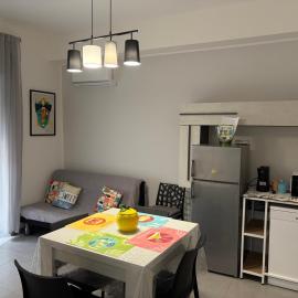Alba s Home Appartamento Picasso Vicino a Milazzo e alle Isole Eolie Wi-Fi e Parcheggio in strada, vicino al mare
