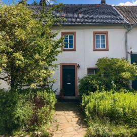 NAO Eifelhaus von 1875 mit Garten