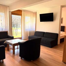 Ferienwohnung Alpenspaß Inzell mit Terrasse & Chiemgau Karte, готель у місті Інцель