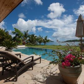 PRIVATE SEA VIEW VILLA Eden Island, Hotel in Eden Island