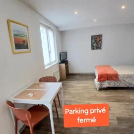 Studio-Pierrealex-Neuf-Parking privé