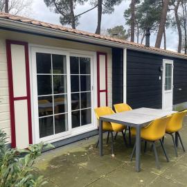 Chalet Forest 2 I Rust & Natuur I Resort de Heimolen, hotelli kohteessa Baarle-Nassau