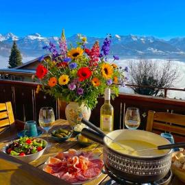Concierge, Lake Thun/Alps Scenic Views by SwissHut, hotel u gradu Zigrisvil
