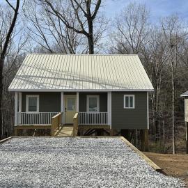 Trailside 2BR Cottage Walk Downtown Greenfront, hotel a Farmville