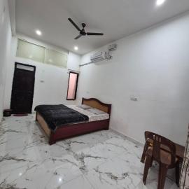 Hotel Seva Simran, hotel di Chhatarpur