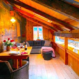 Lake Thun Alps Scenic Views and Concierge by SwissHut, hotell sihtkohas Därligen