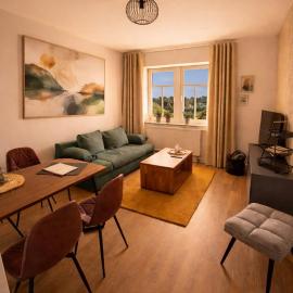 Main Stay 2 - Moderne Ferienwohnung im Herzen von Miltenberg, hotel v mestu Miltenberg