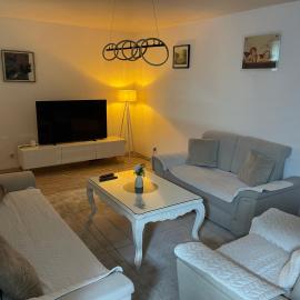 Apartman Deluxe، فندق في Novi Travnik