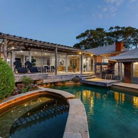 Tranquil Estate - Pool, Hot Tub & Gardens