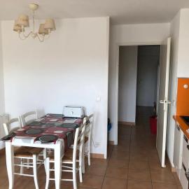 Appartement dans un parc résidentiel proche mer