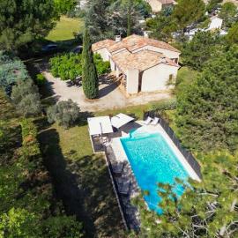Maison provençale avec piscine au coeur du Luberon, ξενοδοχείο σε Oppede