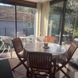 Chalet in Khelus with a quiet veranda & nature