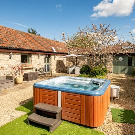 Bramley Barn near Bath + Hot tub