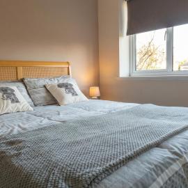Stylish Morpeth Cottage with Log Burner, Garden and Free Parking, hotel en Morpeth